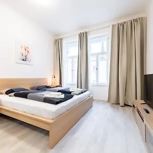 Borivojova 63 Appartement